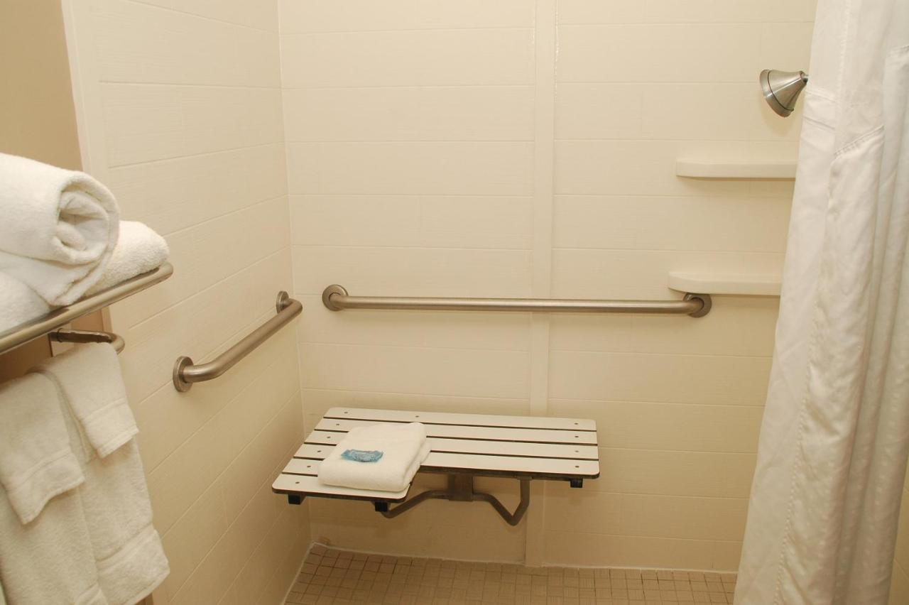 Standard King Room with Mobility Accessible Roll-In Shower