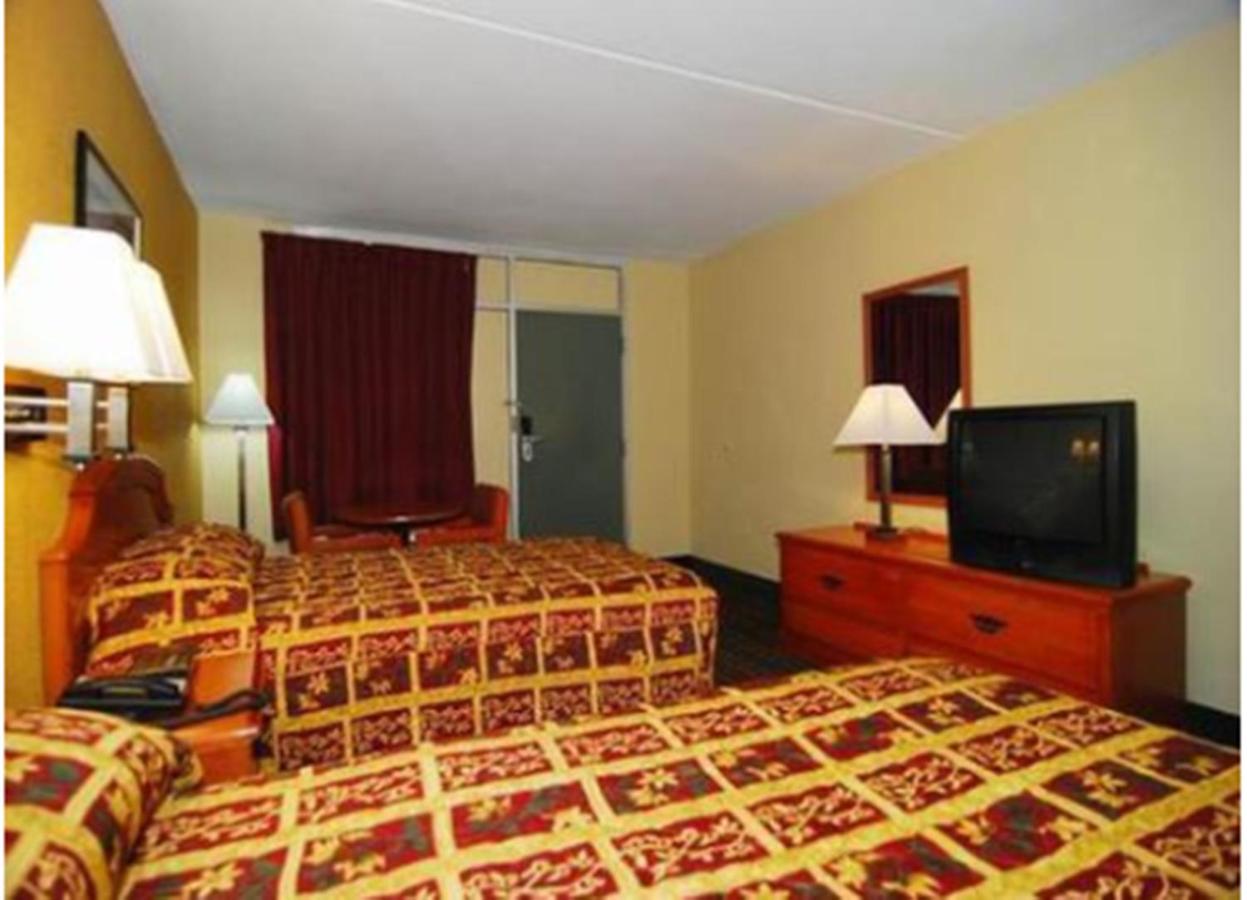 Double Room with Two Double Beds - Smoking